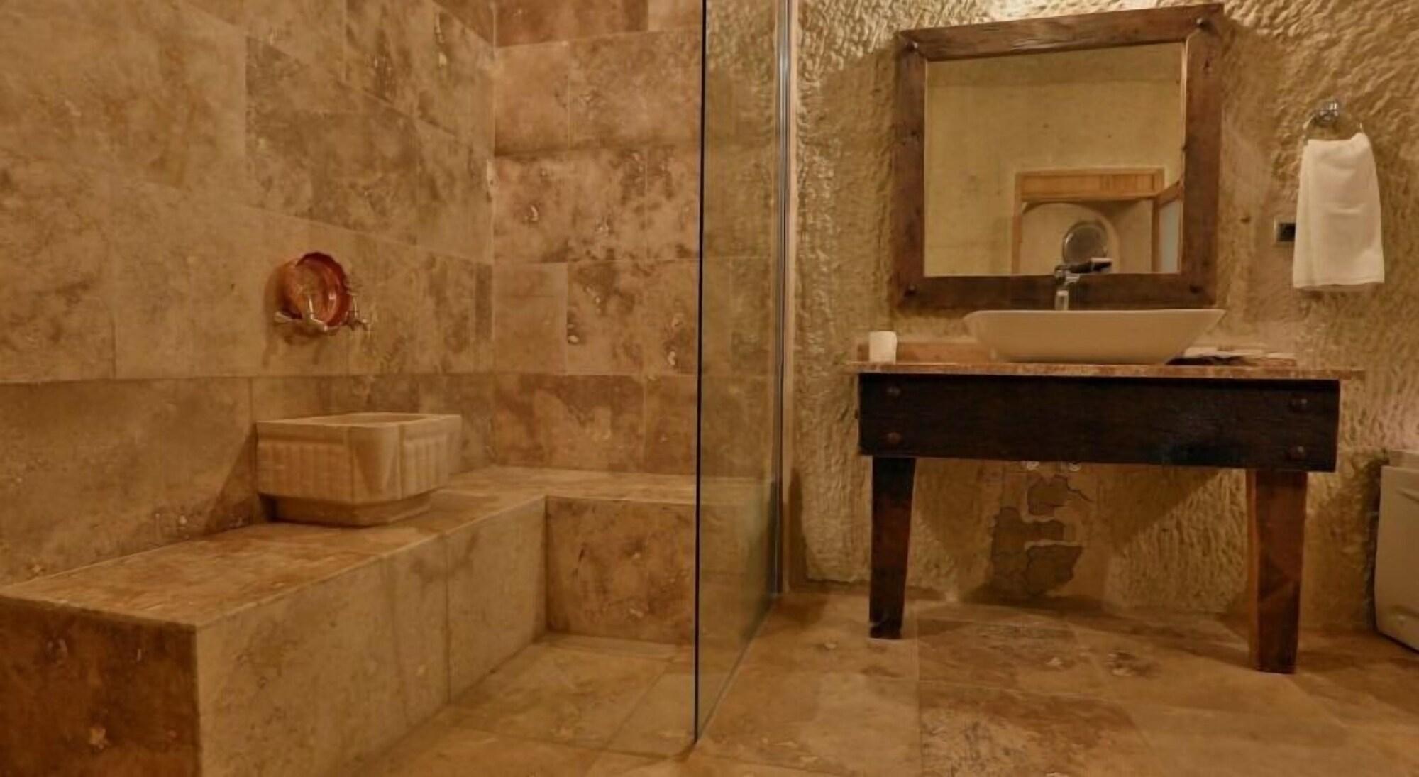Mahzen Cave Hotel Ortahisar エクステリア 写真
